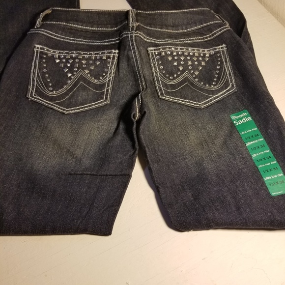 Wrangler Women's Jeans Sadie Boot Cut - Picture 2 of 8